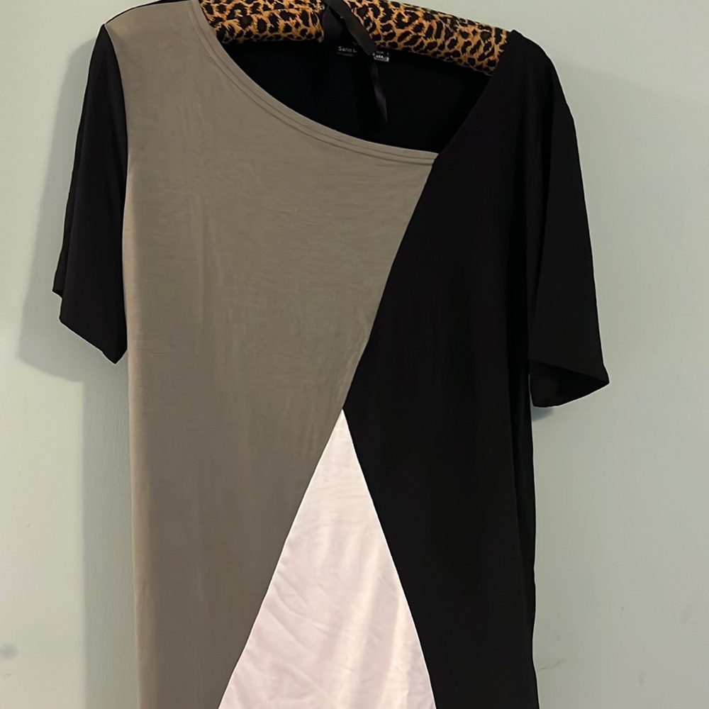 Black green white womens shirt size large